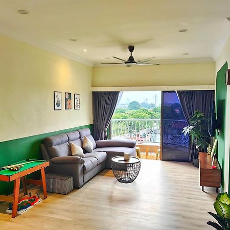 Melaka Gx Homestay Resort Pool View P0804 With Netflix, Tvbox And Games Exterior photo